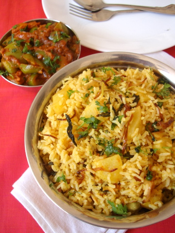 Asli Hyderabadi Veg Dum Biryani